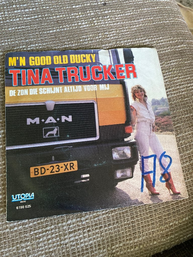 Tina Trucker - M'n Good Old Ducky / Zon Die Schijnt Altijd, Cd's en Dvd's, Vinyl | Nederlandstalig, Gebruikt, 7 inch, Levenslied of Smartlap
