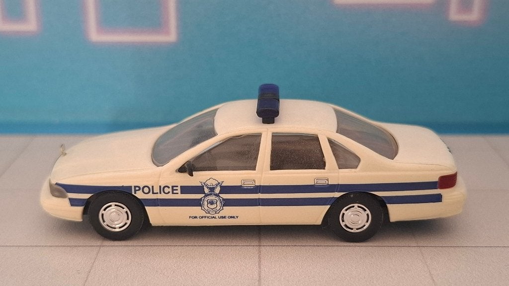 Busch 1:87 Chevrolet Caprice Classic US Air Force Police, Ophalen of Verzenden, Gebruikt, Auto, Overige merken