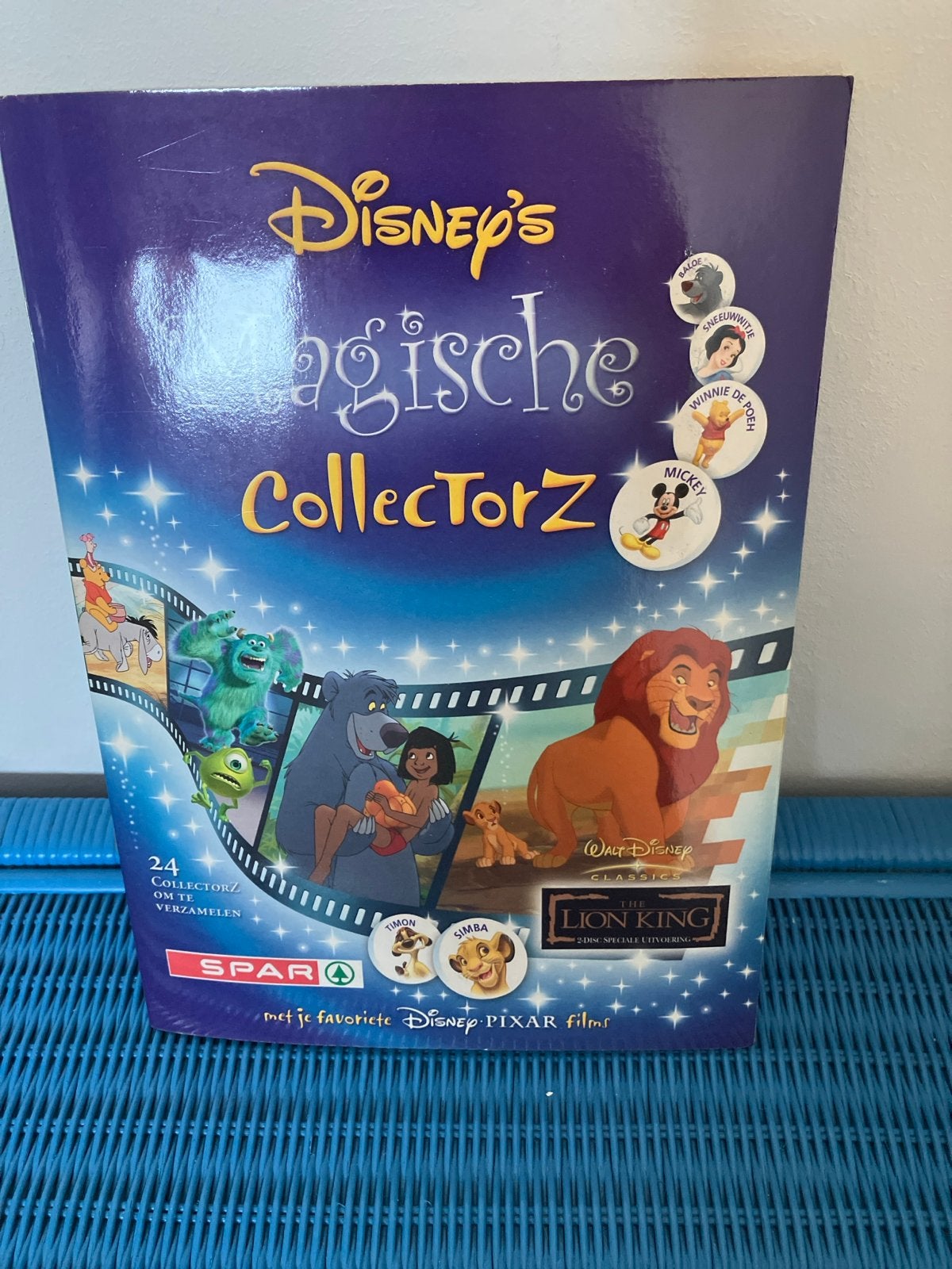 Disney's Magische Collectorz Boek - Compleet met munten, Ophalen of Verzenden, Mickey Mouse, Zo goed als nieuw, Papier, Kaart of Schrift