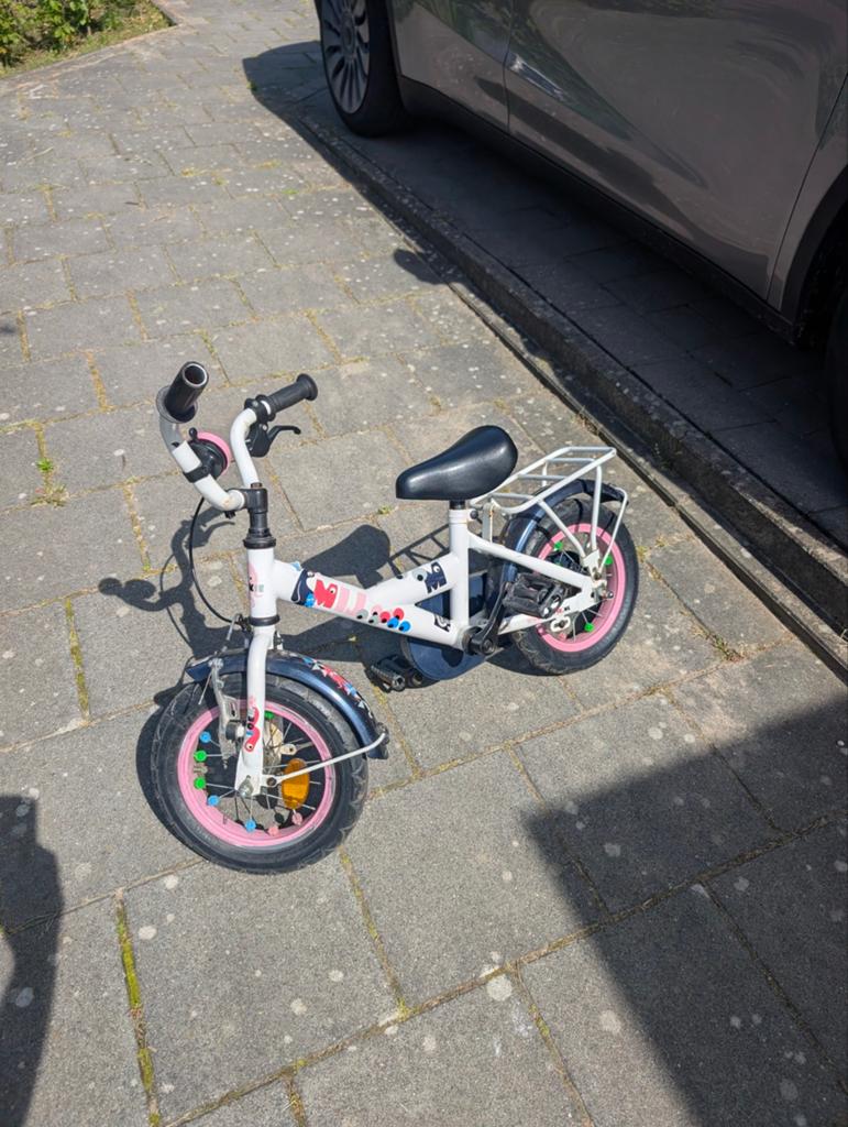 Kinderfiets- Wit met roze accenten, Ophalen, Gebruikt, Minder dan 16 inch