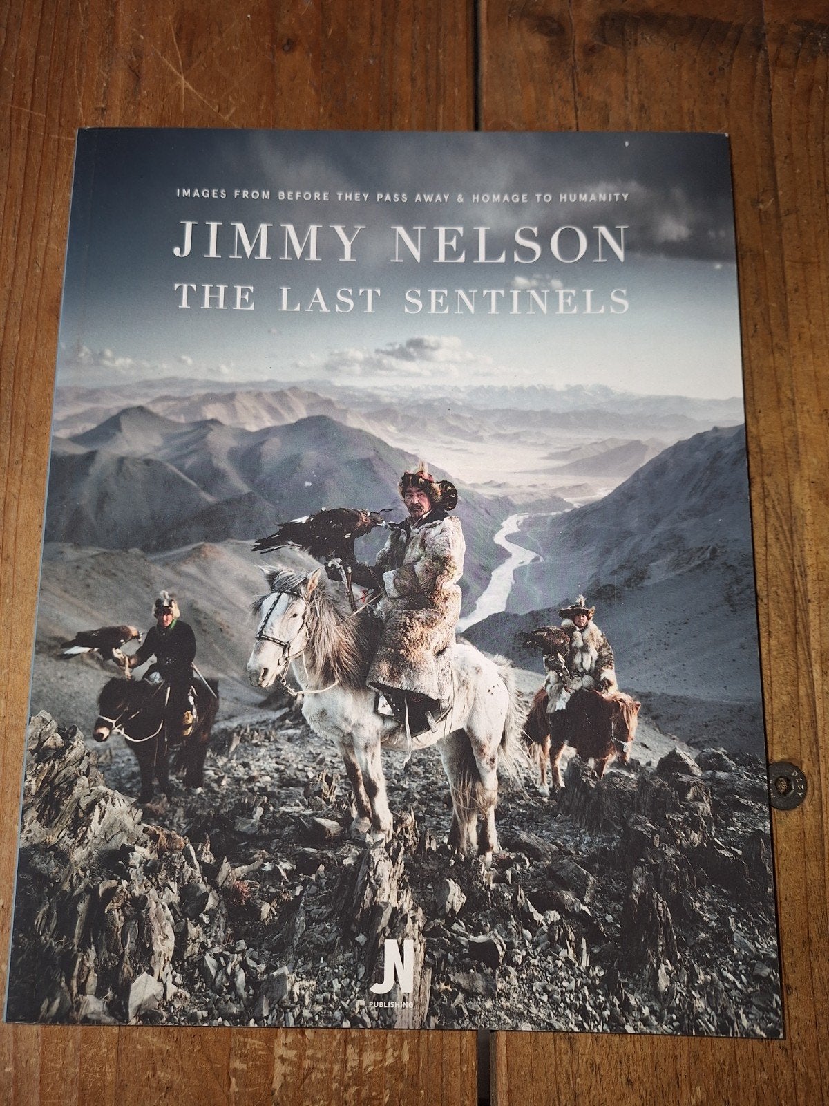 Jimmy Nelson - The Last Sentinels - Prachtig Fotoboek, Verzenden, Zo goed als nieuw, Fotografie algemeen, Jimmy Nelson