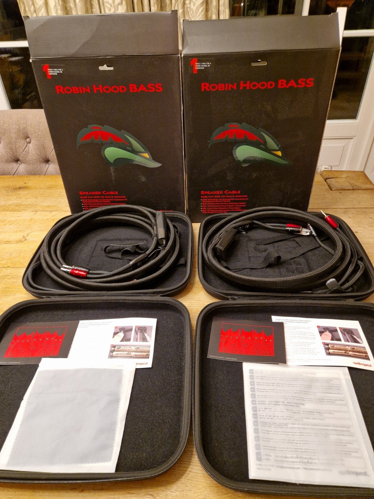 AudioQuest Robin Hood Bass luidsprekerkabels (3.5 en 5.3m), Ophalen of Verzenden, Zo goed als nieuw, 2 tot 5 meter, Luidsprekerkabel