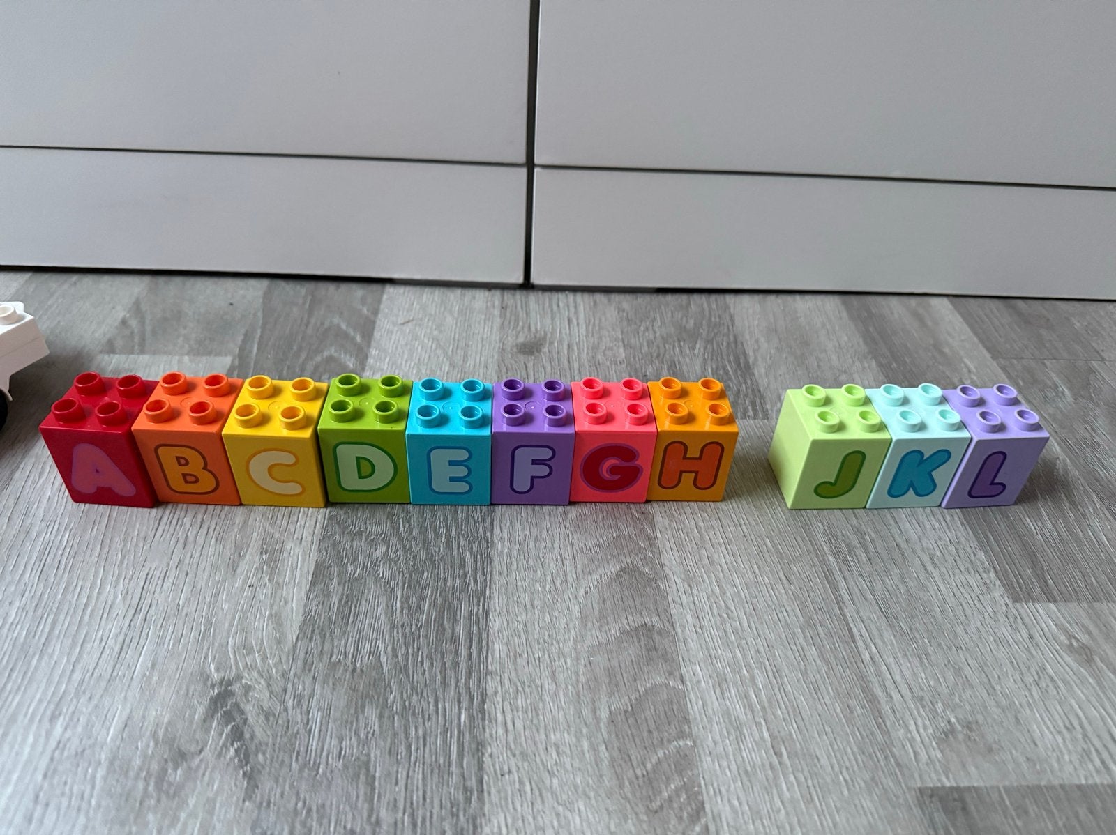 LEGO Duplo Lettertrein met aanhanger en figuren, Kinderen en Baby's, Gebruikt, Ophalen of Verzenden, Compleet, Duplo