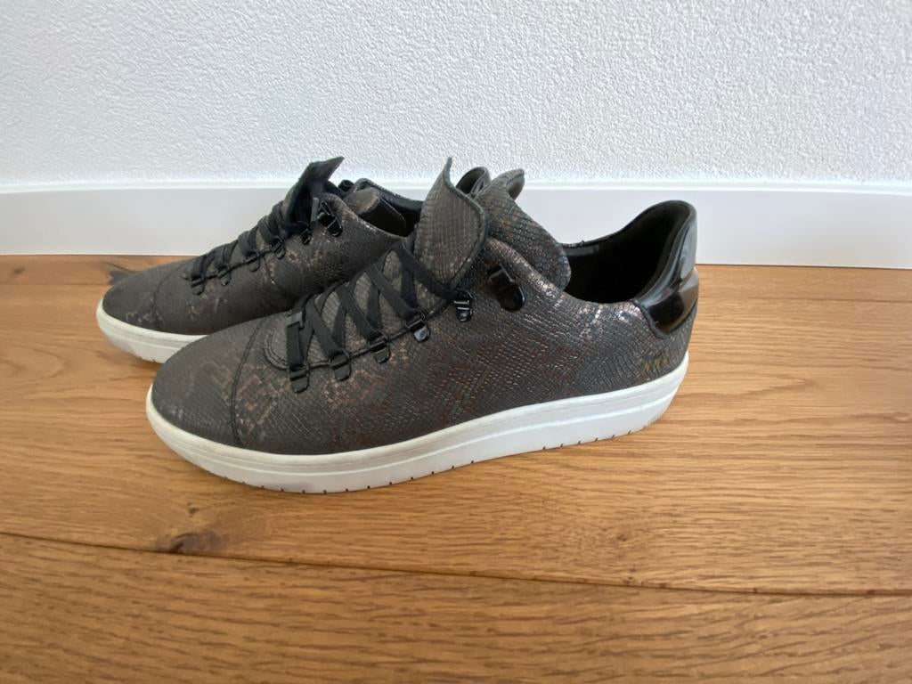 Nubikk sneaker ZGAN maar 41, Kleding | Dames, Schoenen, Ophalen of Verzenden, Zo goed als nieuw, Sneakers of Gympen