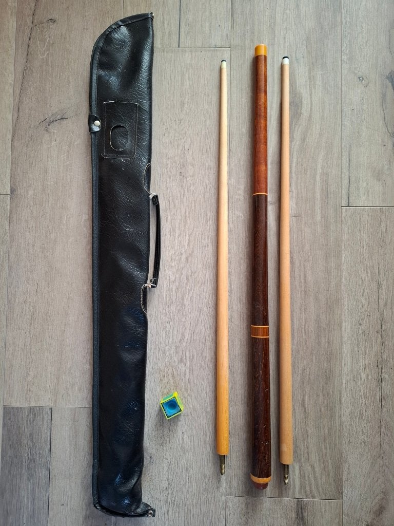 Goede biljartkeu in foudraal, Ophalen of Verzenden, Gebruikt, Keu of Ballen