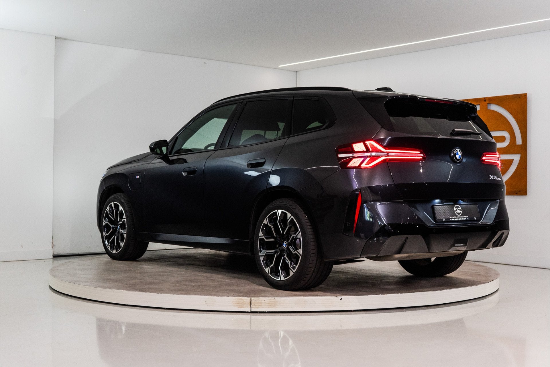 BMW X3 30e xDrive M-Sport 299PK | Sophisto | Glow | Pano | H, Auto's, Automaat, Gebruikt, 4 cilinders, Bedrijf
