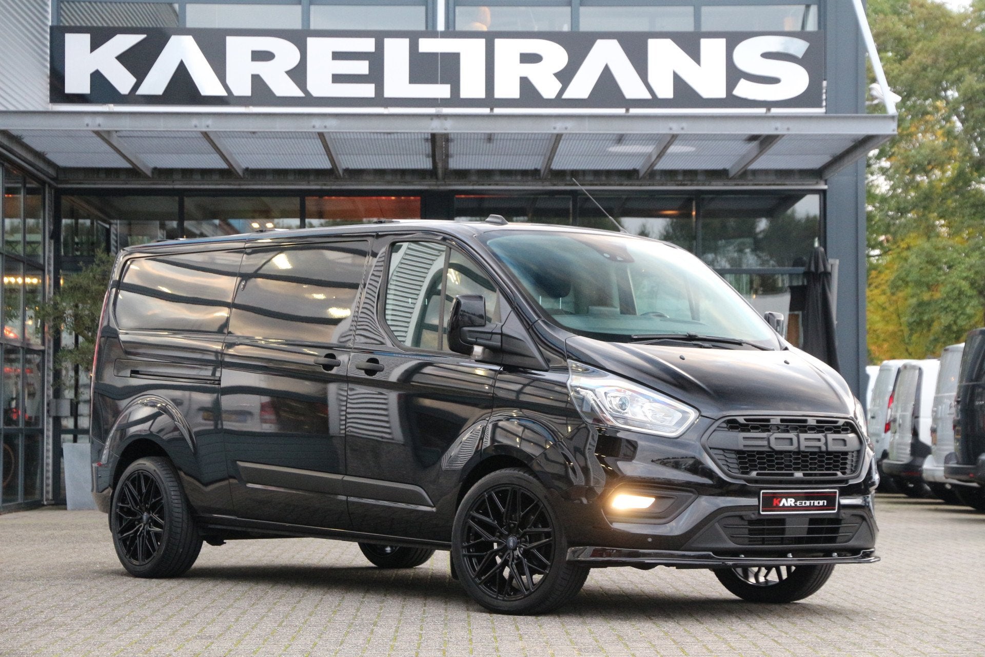 Ford Transit Custom 2.0 TDCI 170 | Aut. | L2 | KAR-edition |, Stof, 4 cilinders, Zwart, Bedrijf