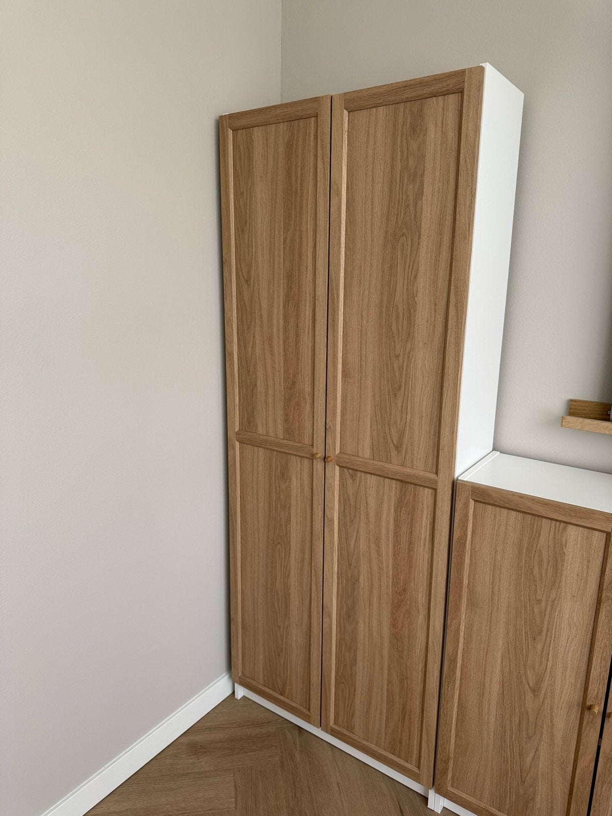 Hoge Billy kast met deuren en planken - Eikenhout look, Ophalen, 200 cm of meer, 50 tot 100 cm, Zo goed als nieuw