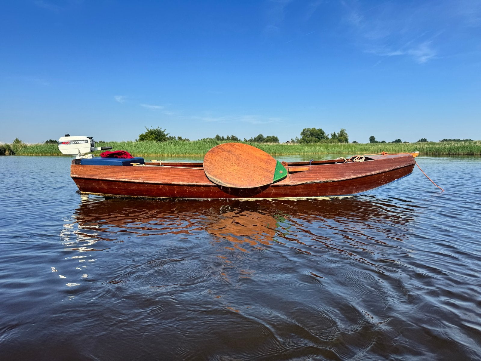 Houten zeilboot met 4pk Johnson buitenboordmotor, Watersport en Boten, Ophalen, Gebruikt