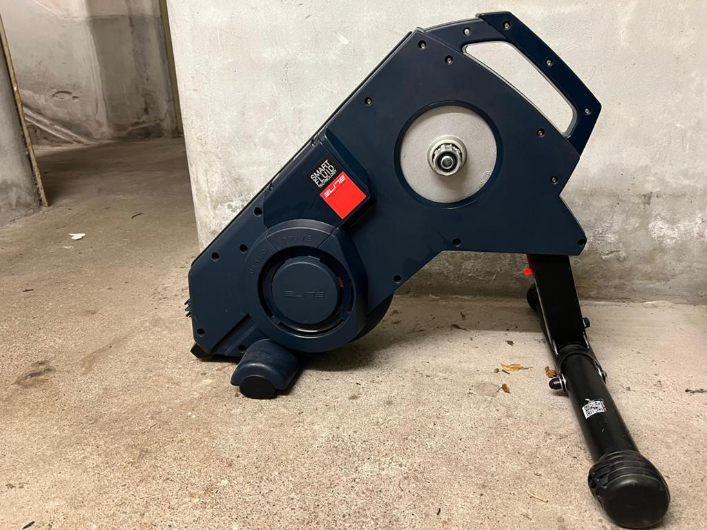 Elite Turno Smart Fluid Trainer met Su-Sta standaard, Ophalen, Zo goed als nieuw, Overige typen