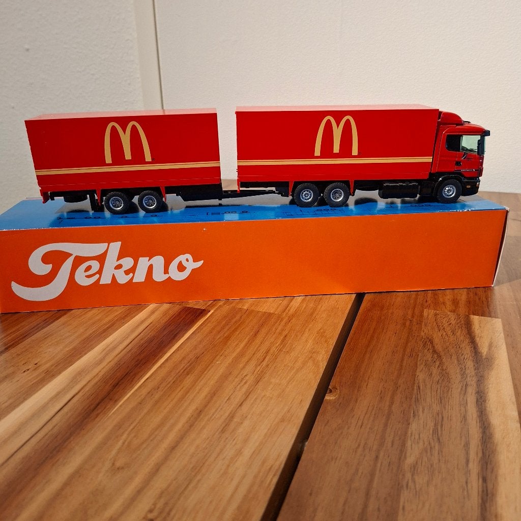 TEKNO .JAVI TOYS Scania McDonald's bak wagen 6 x 2 & wipkar., Verzenden, Zo goed als nieuw, Bus of Vrachtwagen, Tekno
