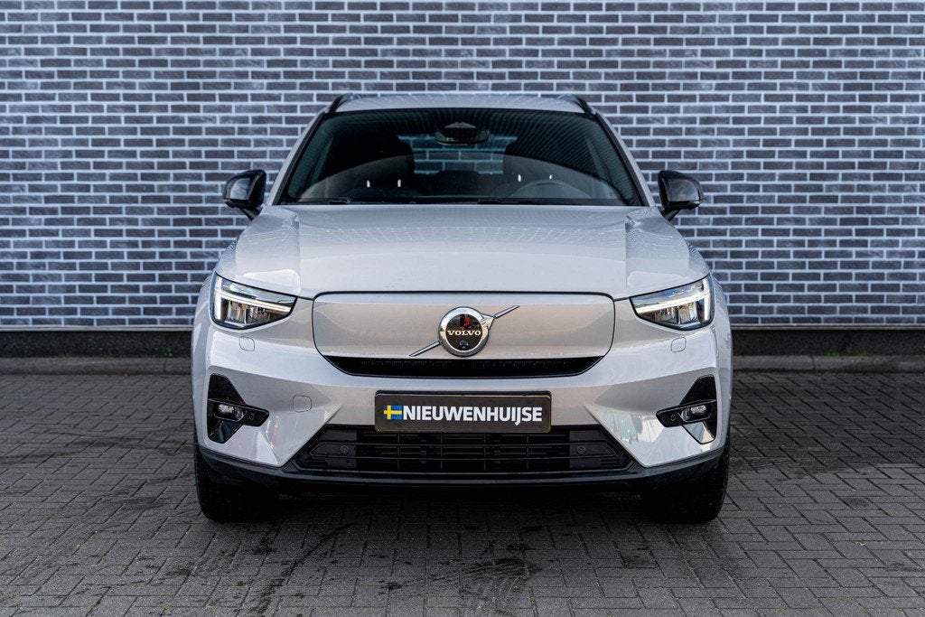 Volvo EX40 Single Motor Extended Range Plus 82 kWh | Google, Auto's, Volvo, 12 maanden, Gebruikt, 1975 kg, SUV of Terreinwagen