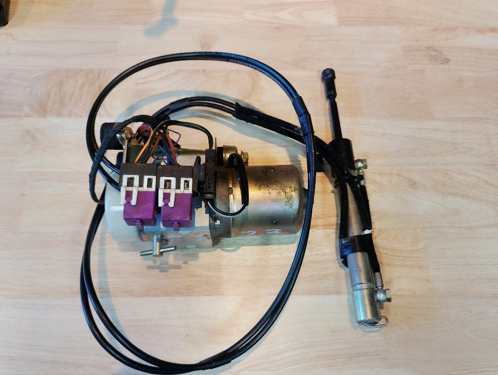 BMW Z3 Roadster originele hydraulische dakpomp – 840722402, Ophalen of Verzenden, Gebruikt, BMW