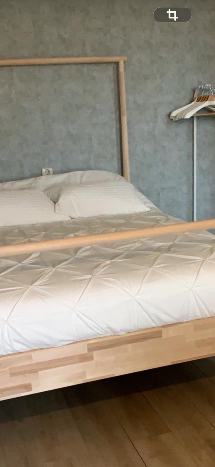 Bed frame met lattenbodem 160cm, Huis en Inrichting, Beige, Tweepersoons, Zo goed als nieuw, 200 cm