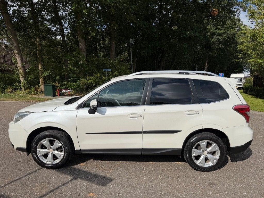 Subaru FORESTER 2.0 AWD Luxury Autm - Navi - Trekhaak - ECC, Auto's, Automaat, Euro 5, 15 km/l, 4 cilinders