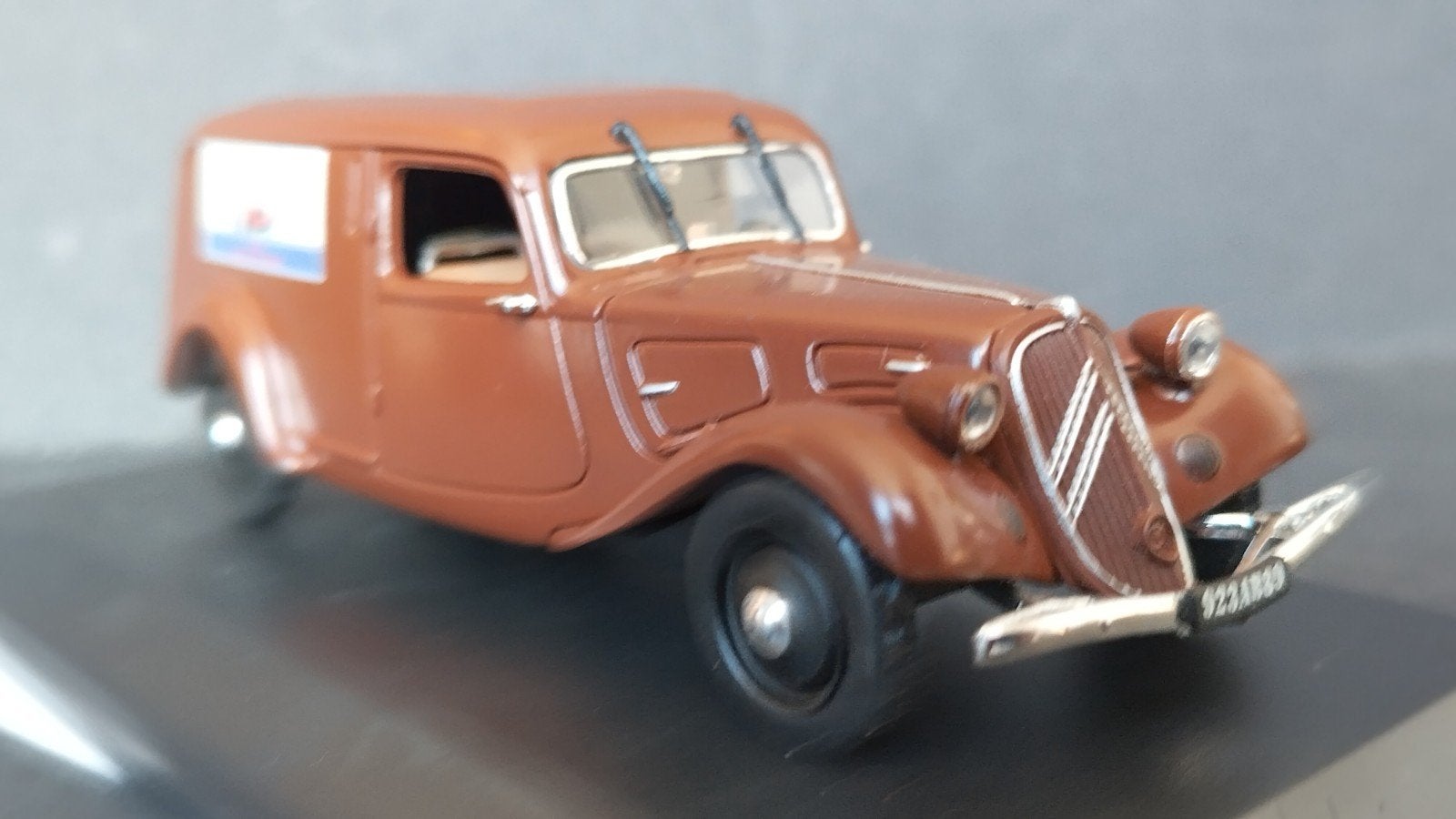 Citroen Traction Avant 11bl Fourgonette 1937 1:43 Norev Pol, Auto, Verzenden, ., Nieuw