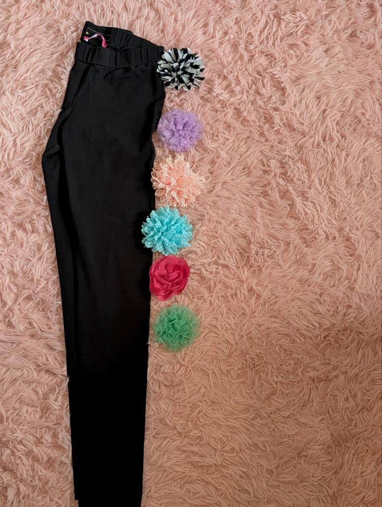 Waaaw legging met 6 bloemen drukknopen knopen 146 152, Broek, Meisje, Ophalen of Verzenden, Zo goed als nieuw