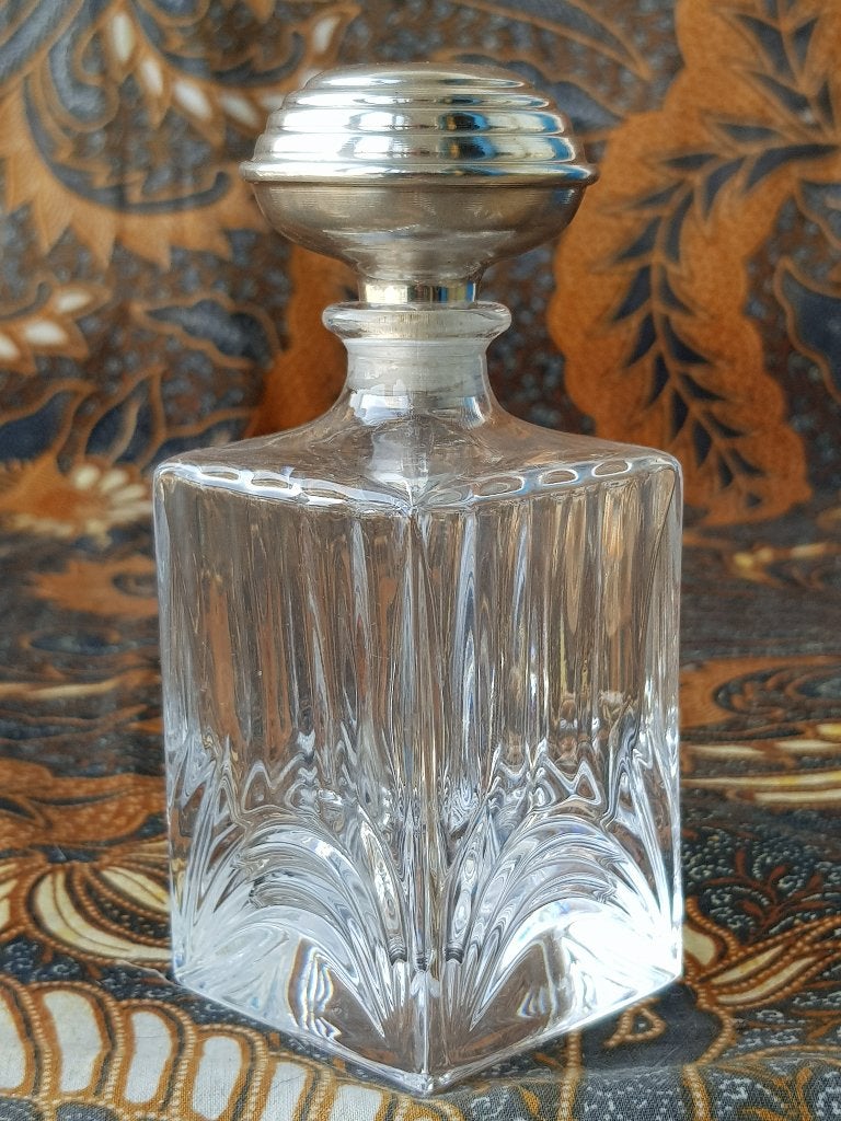 Mooie oude stopfles van kristal met dop van zilver 12,3 cm., Ophalen of Verzenden