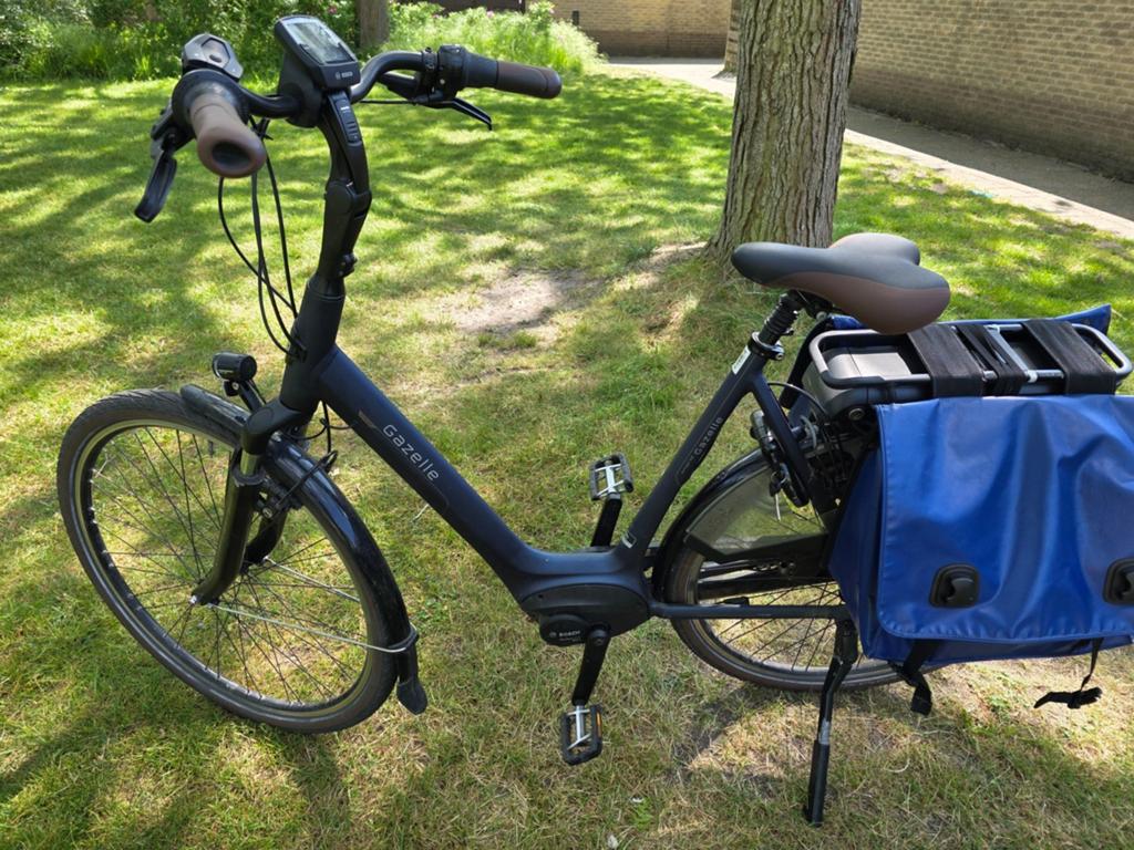 Elektrische damesfiets Gazelle C8 HMB Middenmotor Bosch plus, Fietsen en Brommers, 59 cm of meer, Ophalen, Zo goed als nieuw, Gazelle