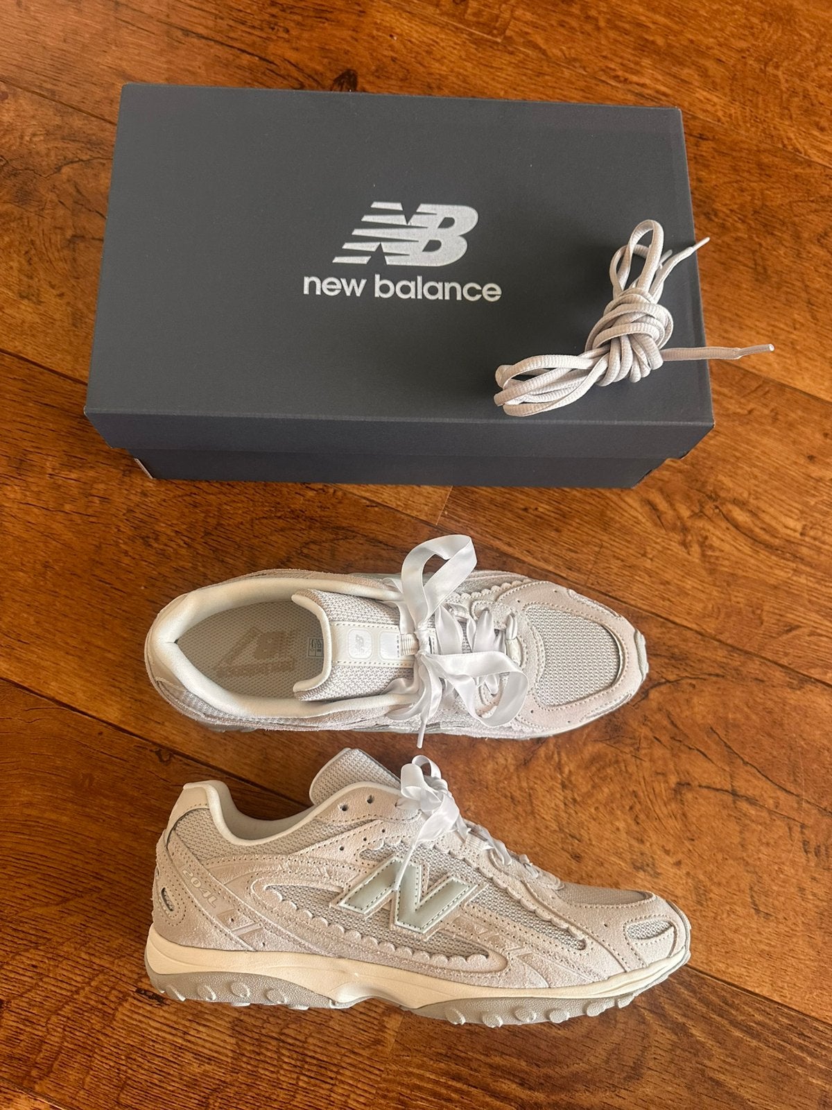 New Balance 204L, Ophalen of Verzenden, Nieuw, Beige, Sneakers of Gympen
