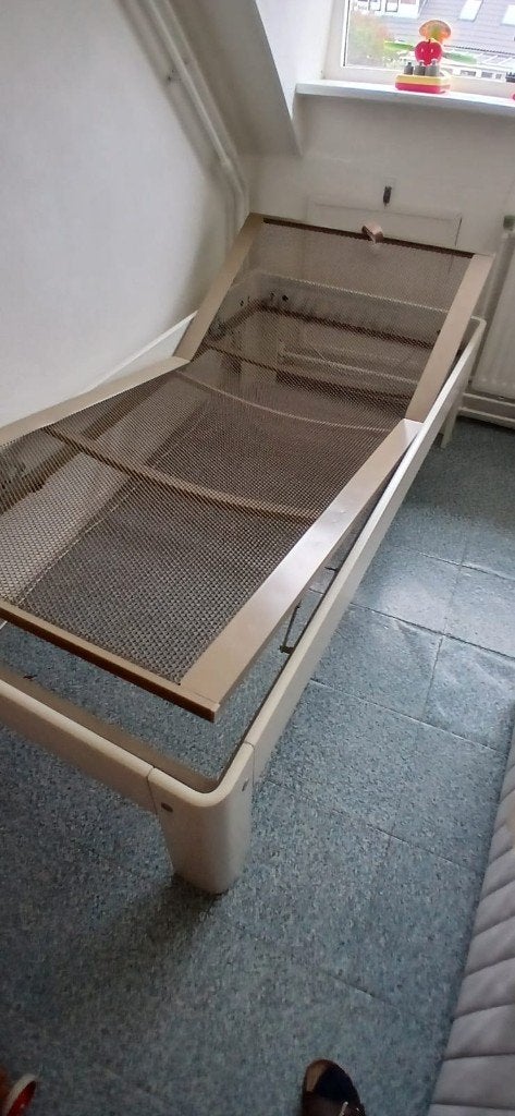 Eenpersoonsbed 90 x 190 en 48 cm hoog, Ophalen, Zeer stevig, 90 cm, Eenpersoons