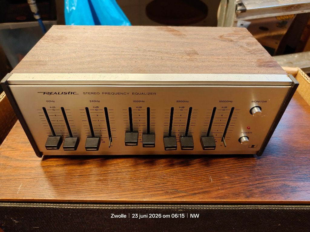 Vintage Realistic Stereo Frequency Equalizer (5-bands) kast, Ophalen of Verzenden, Gebruikt