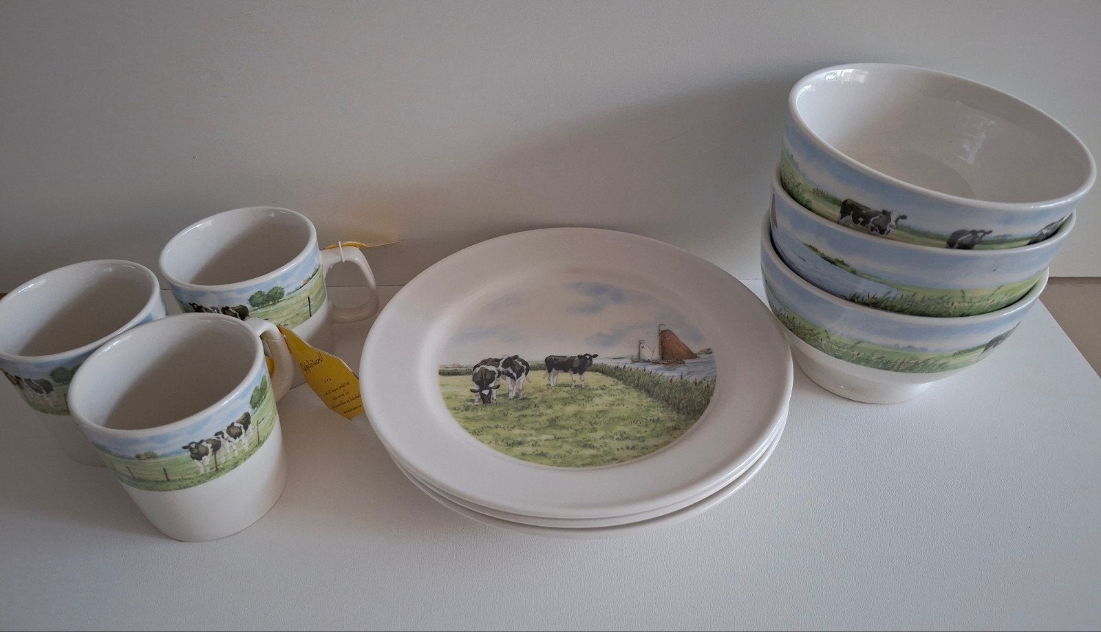 Nieuw Servies Wiebe van der Zee 3x bord 3x mok 3 x kom, Nieuw, Ophalen of Verzenden, Overige stijlen, Kop(pen) en/of Schotel(s)