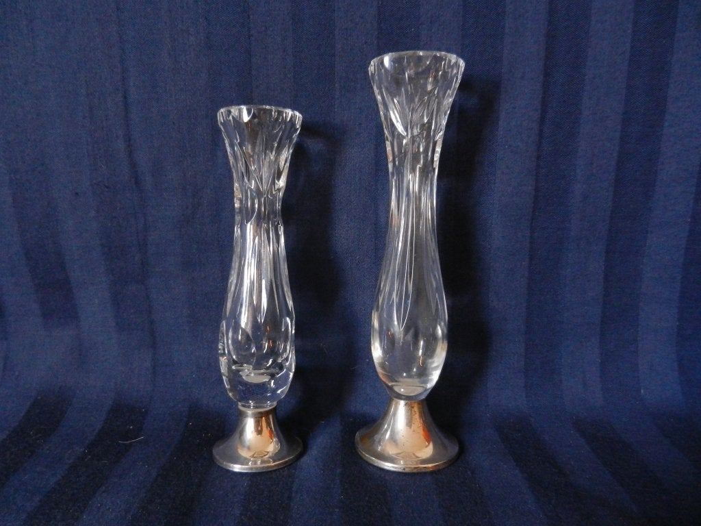 Paar glazen / kristallen bloemvaasjes op zilveren voet MInt., Antiek en Kunst, Ophalen of Verzenden, Zilver