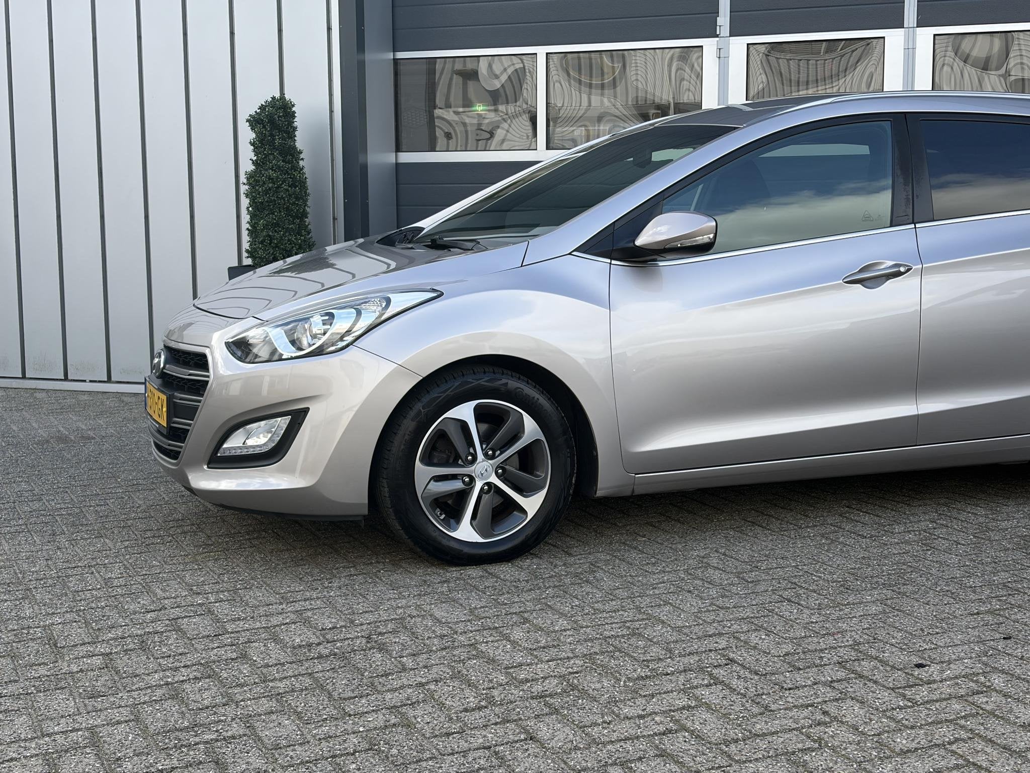 Hyundai i30 Wagon 1.6 GDi Comfort | Parkeer sensoren | Stoel, Auto's, Gebruikt, 4 cilinders, Parkeersensor, I30