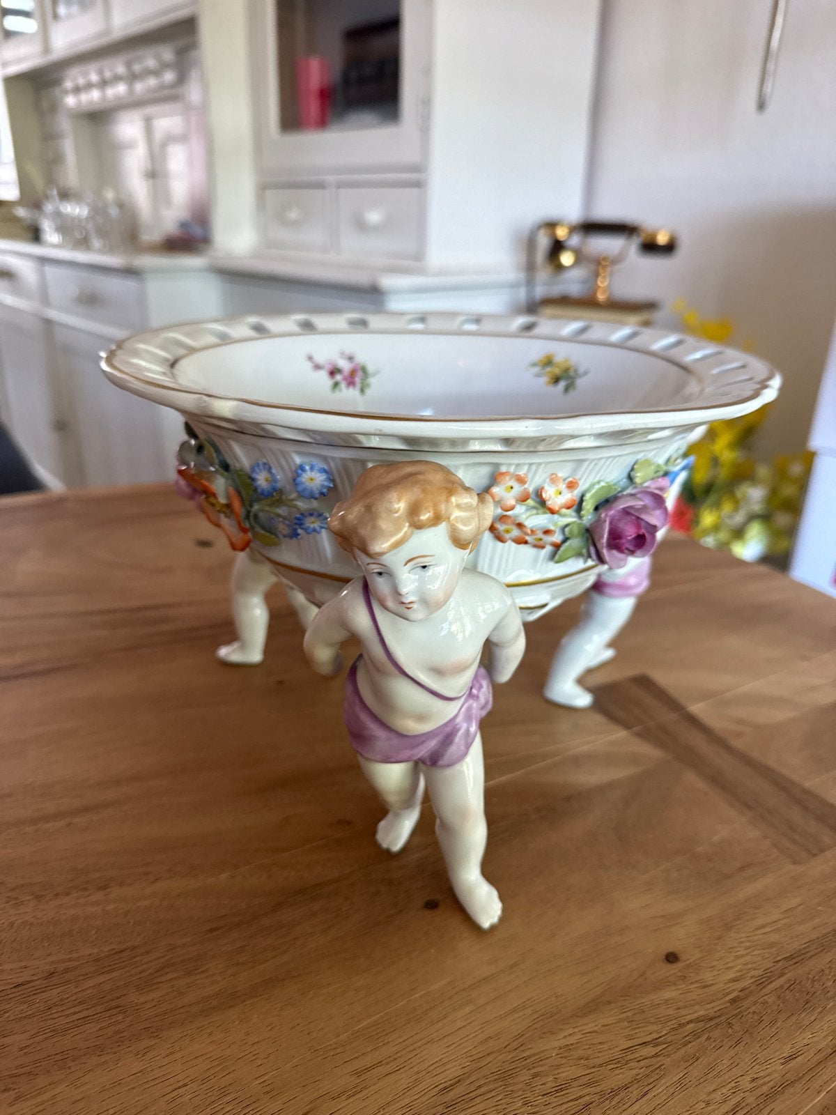 Antieke Porseleinen Fruitschaal met Putti, Antiek en Kunst, Antiek | Porselein, Ophalen