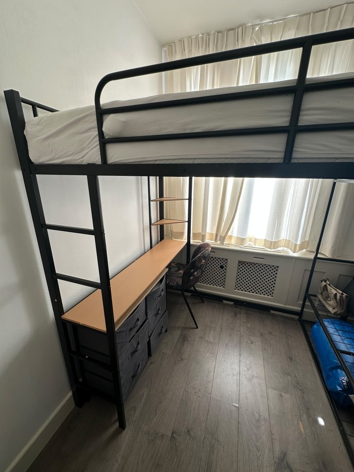 Dolamani Loft bed 140x200 cm met bureau en plank, Ophalen, Gebruikt, Hoogslaper, Tweepersoons