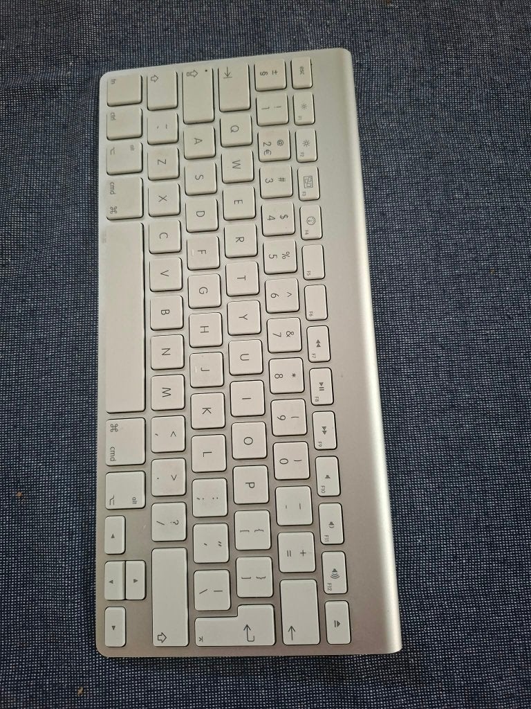 apple keyboard, Computers en Software, Ophalen, Azerty, Zo goed als nieuw, Draadloos