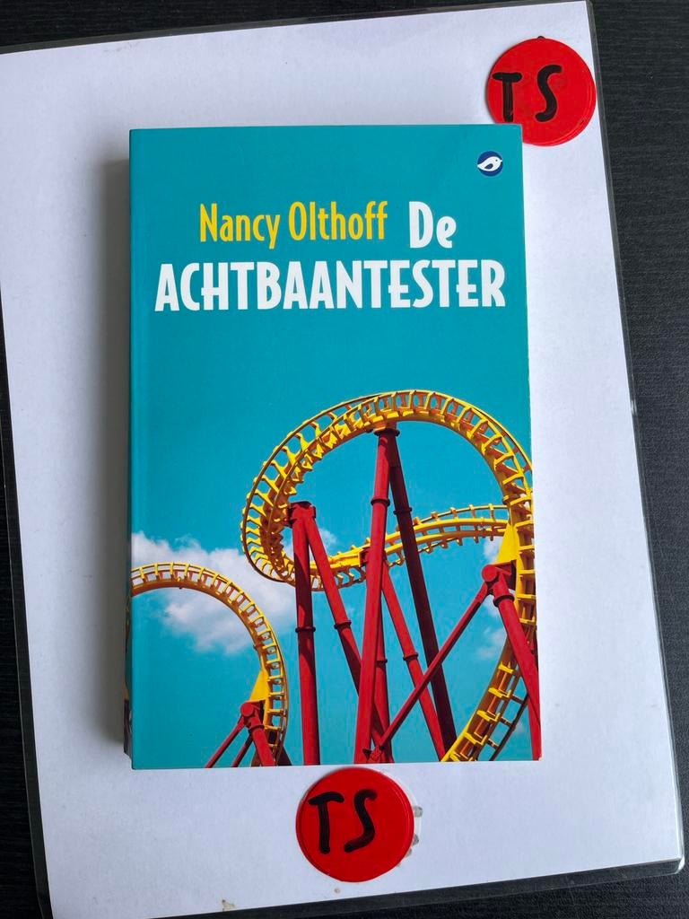 Nancy Olthoff - De Achtbaantester, Boeken, Romans, Zo goed als nieuw, Nederland, Ophalen of Verzenden