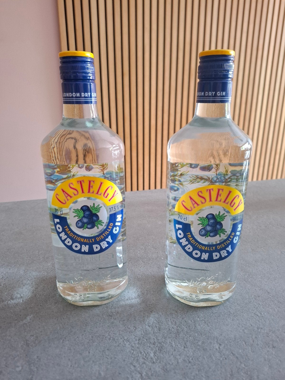 2 flessen Castelgy London Dry Gin 70cl - 37.5% vol, Verzamelen, Ophalen of Verzenden, Nieuw