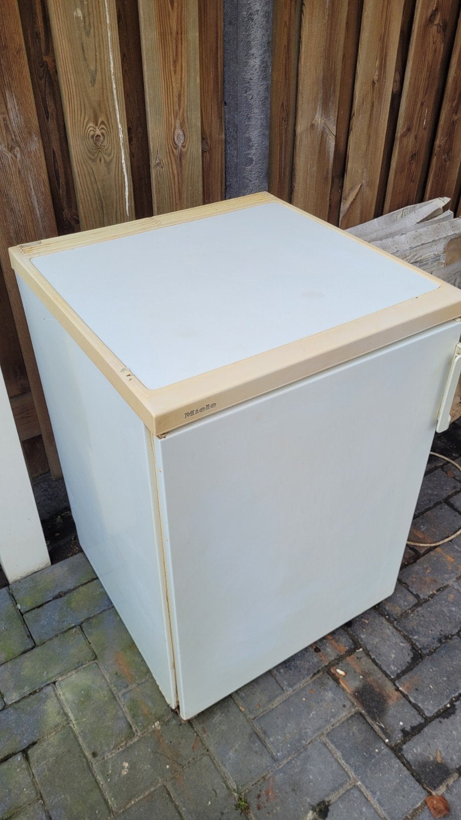 goed werkend Miele tafelmodel koelkast K 317 S, Witgoed en Apparatuur, Koelkasten en IJskasten, 150 tot 200 liter, Ophalen, Gebruikt