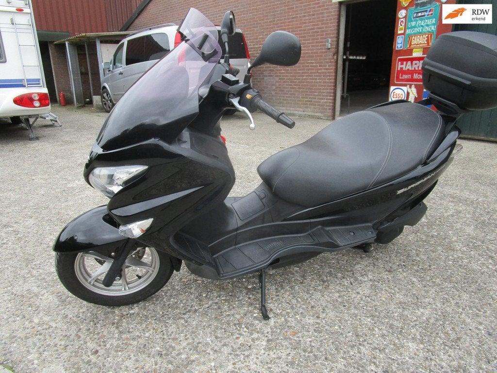Suzuki Scooter AN200 Burgman ABS koffer hoge ruit nieuwstaat, Motoren, Scooter, Bedrijf, 200 cc, ABS
