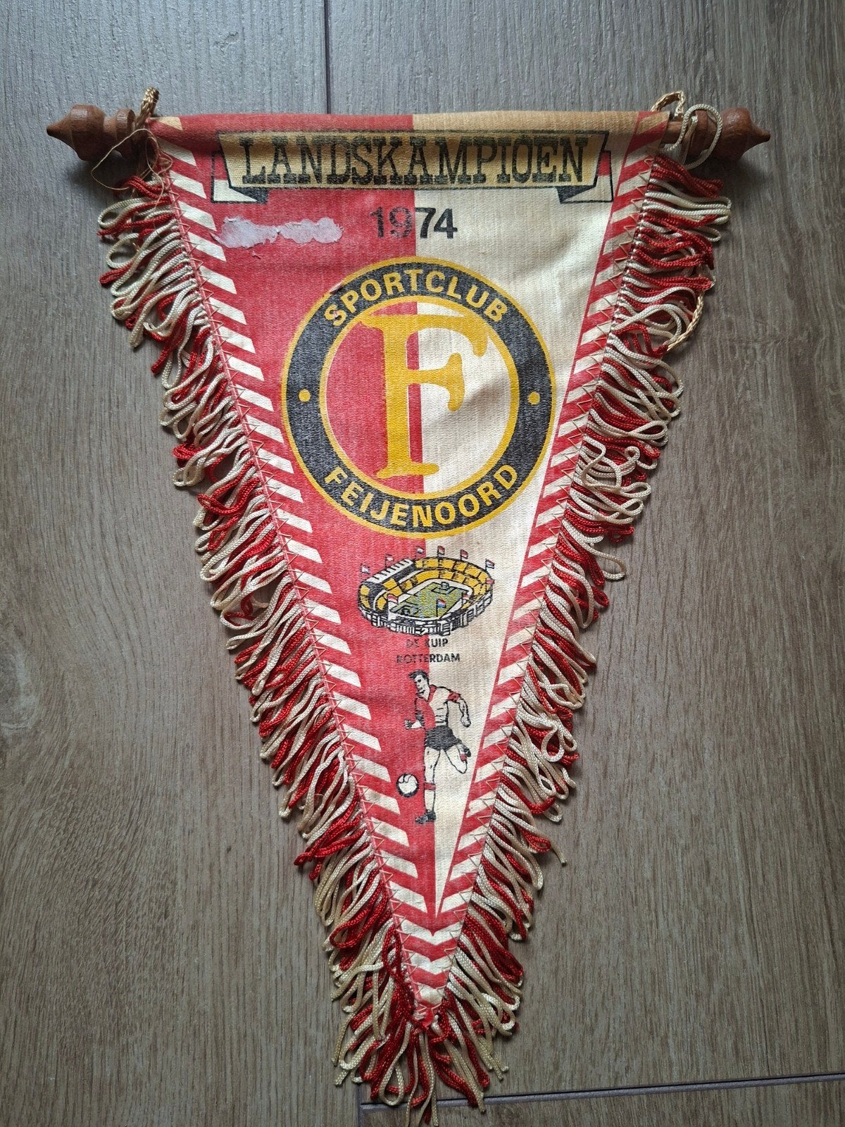 Feyenoord Kampioen 1974 Vaantje - Licht Beschadigd, Verzamelen, Ophalen of Verzenden
