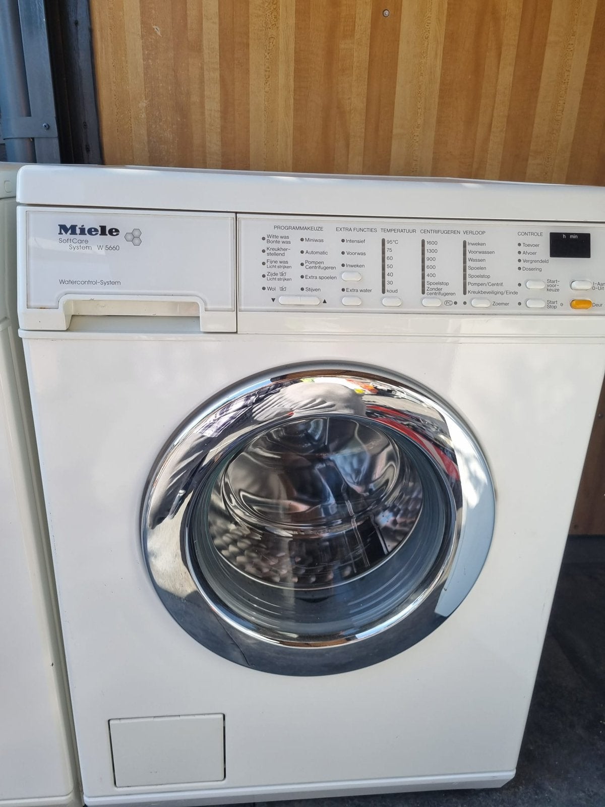 Miele Wasmachines - Gereviseerd met 2 jaar garantie, Ophalen, 1200 tot 1600 toeren, 4 tot 6 kg, Refurbished