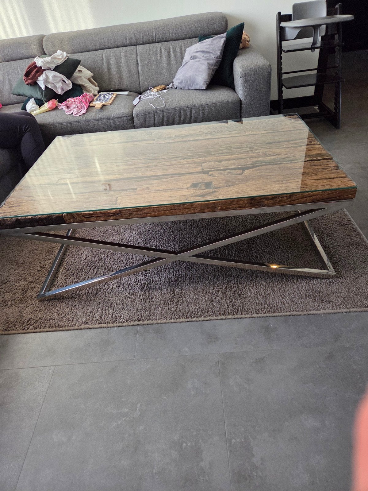 Salontafel van gerecycled teak hout met glazen blad, Huis en Inrichting, Ophalen, 100 tot 150 cm, Industrieel, Modern, 50 tot 100 cm