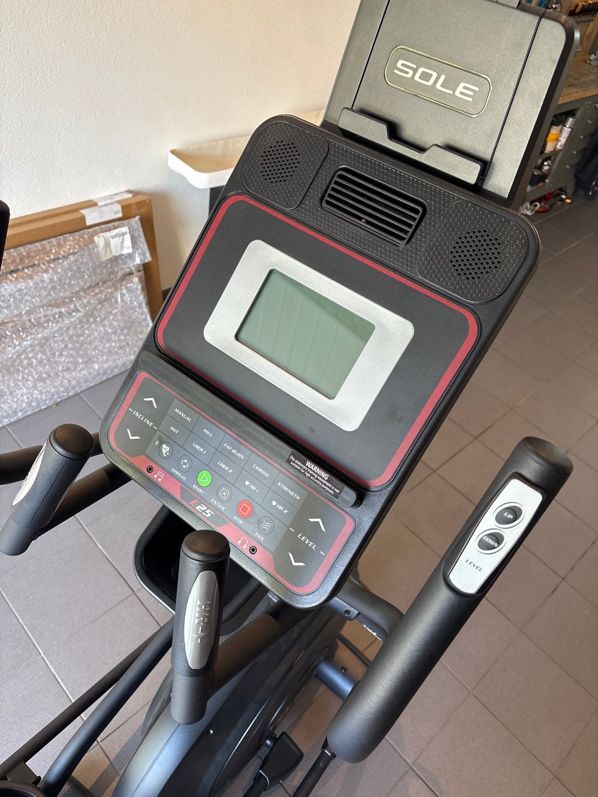 Sole Fitness E25 Elliptical Crosstrainer - Zo goed als nieuw, Ophalen, Armen, Zo goed als nieuw, Crosstrainer
