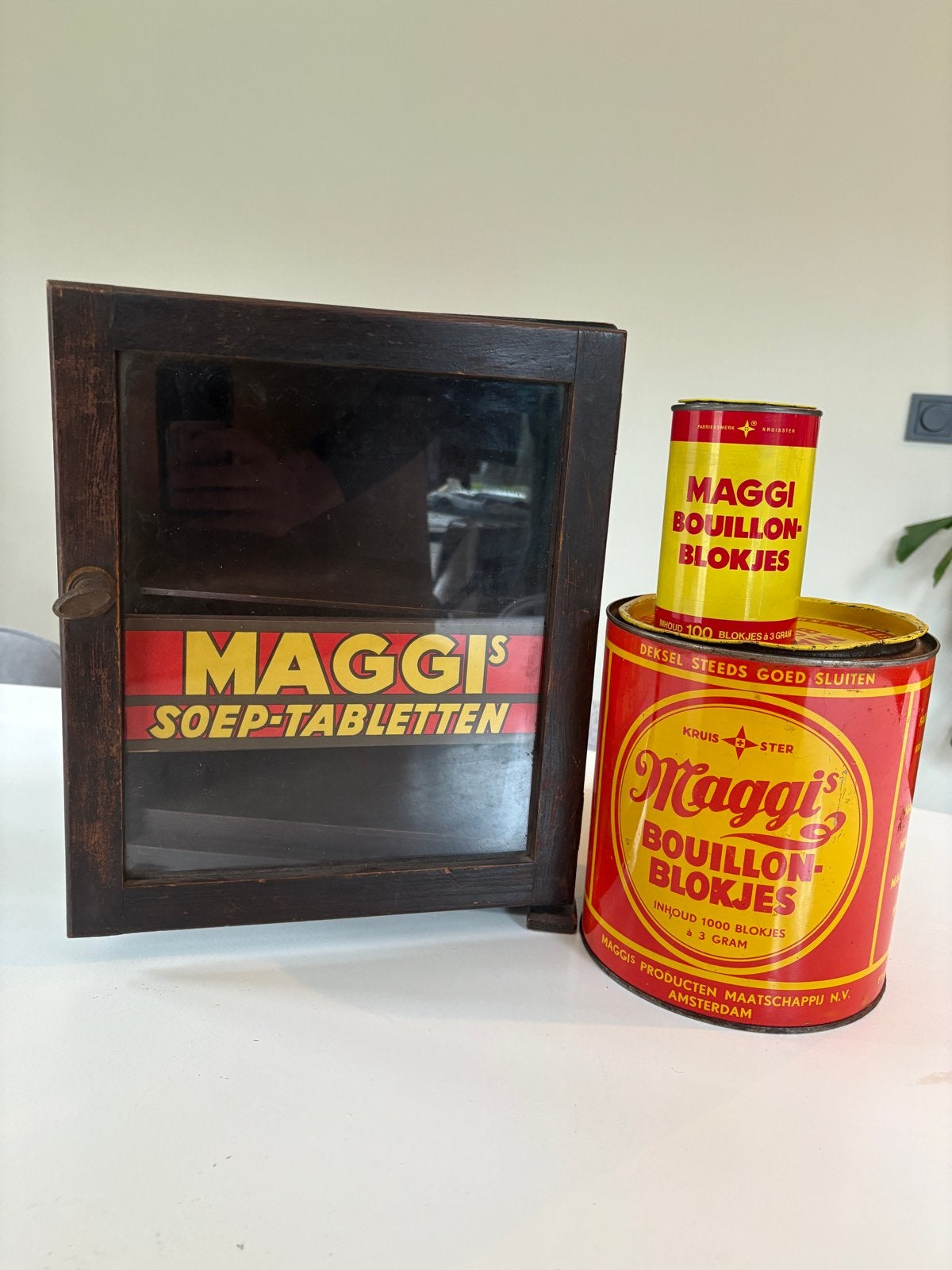 Maggi verzameling jaren '40-'60 met originele vitrinekast, Verzamelen, Ophalen of Verzenden, Gebruikt, Overige typen