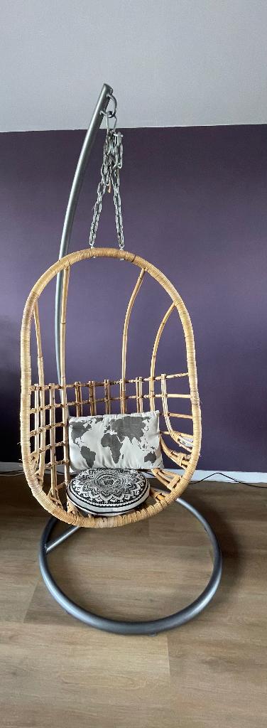 Rotan Egg Chair/hangstoel incl. standaard (Sissy Boy), Huis en Inrichting, Ophalen, Bruin, Riet of Rotan, Zo goed als nieuw