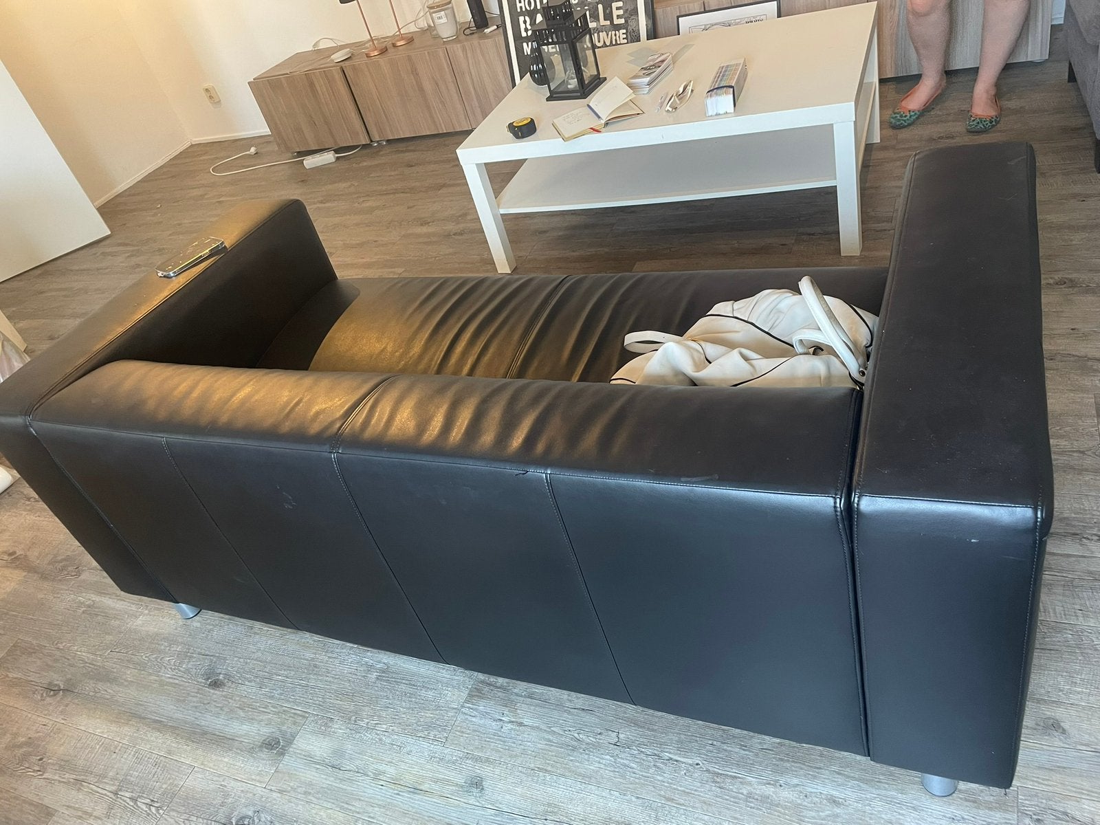 Zwarte bank, Kunststof, Gebruikt, 150 tot 200 cm, Driepersoons
