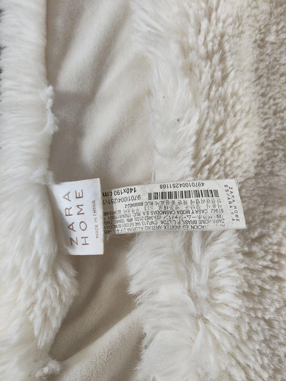 Zacht vloerkleed van Zara Home, Modern, Comfortabel, 100 tot 150 cm, Ophalen of Verzenden, Zo goed als nieuw