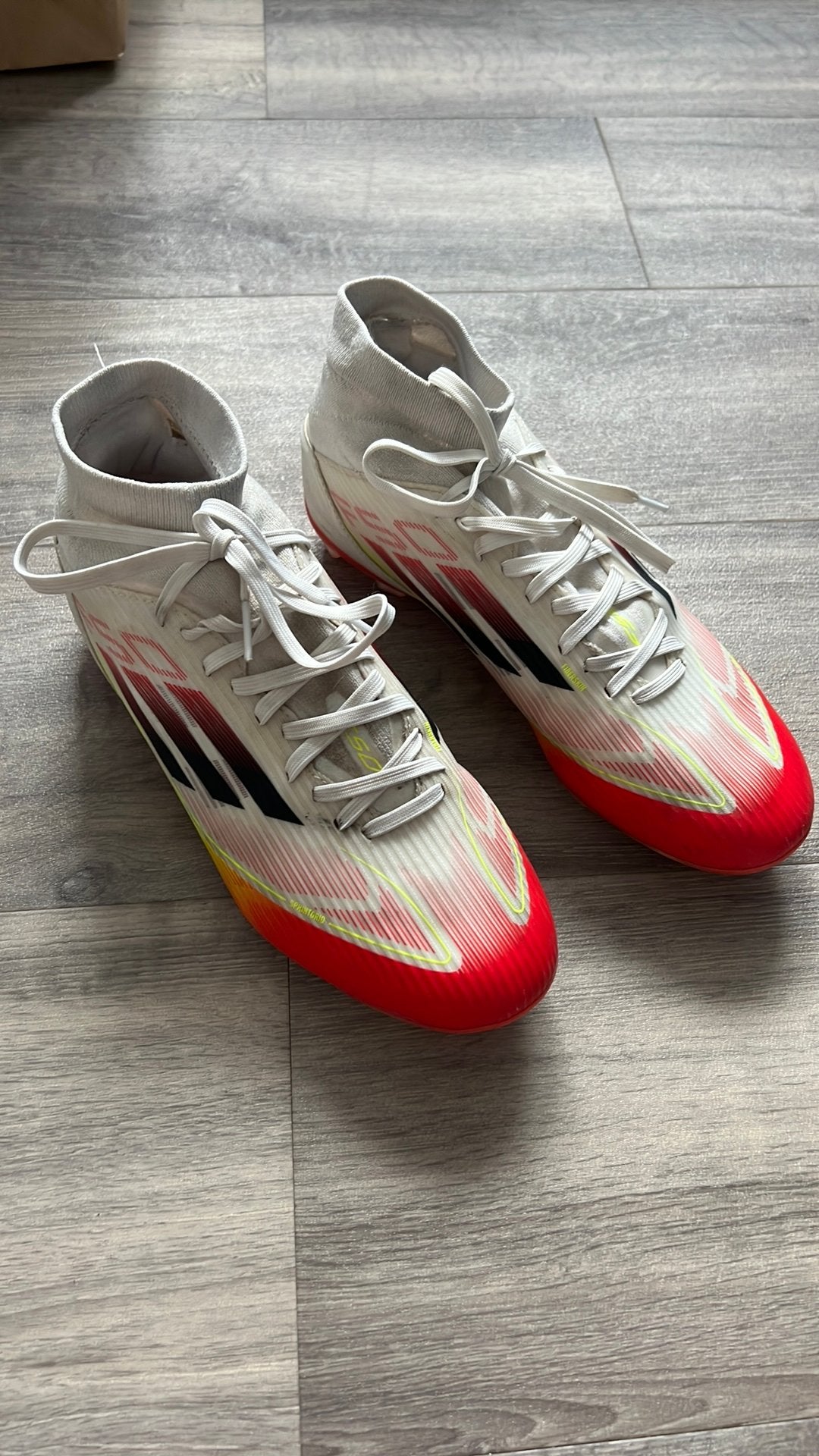 F50 kicksen maat 40,5 roze geel wit, Maat XS of kleiner, Ophalen, Zo goed als nieuw, Schoenen