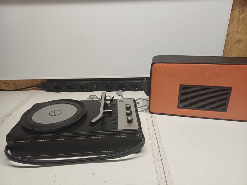 Tesla Supraphon GE 071 Koffer Platenspeler Jaren '60, Audio, Tv en Foto, Platenspelers, Gebruikt, Platenspeler, Overige merken