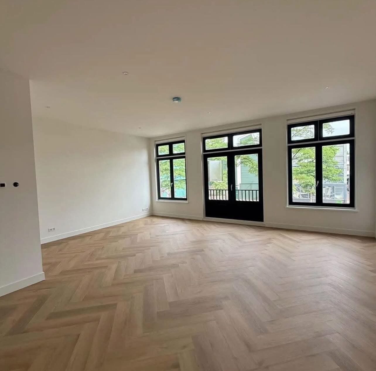 NEW LISTING // Zaandam  Provincialeweg    €1.875 / month, Huizen en Kamers, Huizen te huur