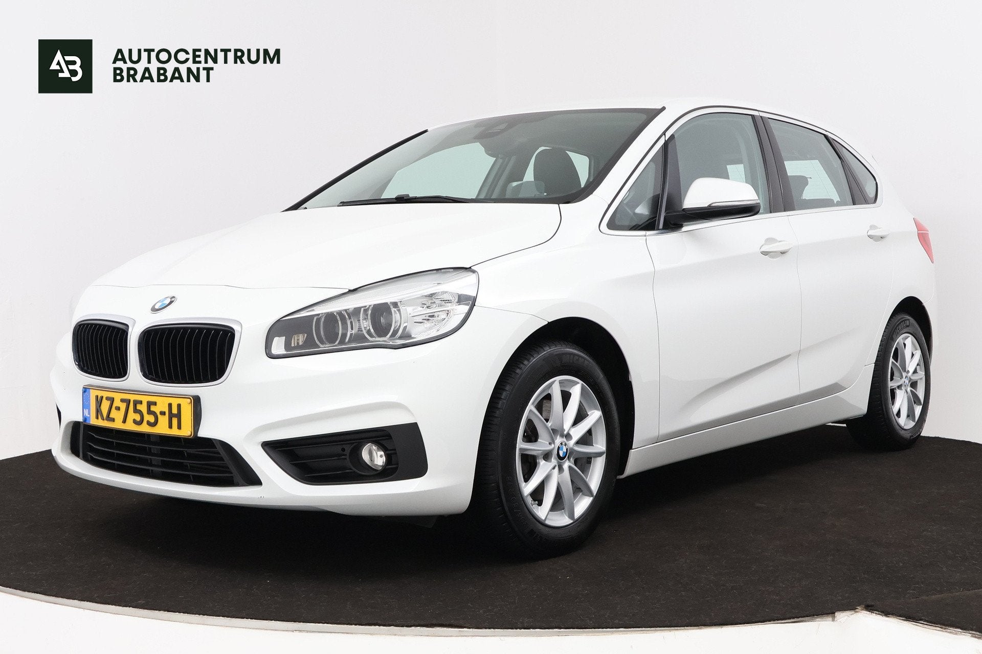 BMW 2-serie Active Tourer 218i Centennial High Executive (ST, Auto's, 1345 kg, Gebruikt, Wit, Bedrijf