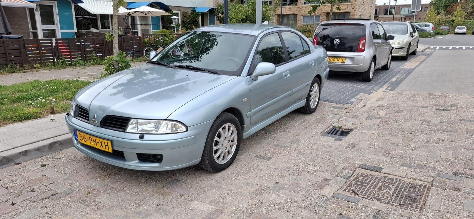 Mitsubishi Carisma 1.6 Shogun SE HB 2004 Grijs, Auto's, Voorwielaandrijving, 4 cilinders, Zilver of Grijs, 500 kg