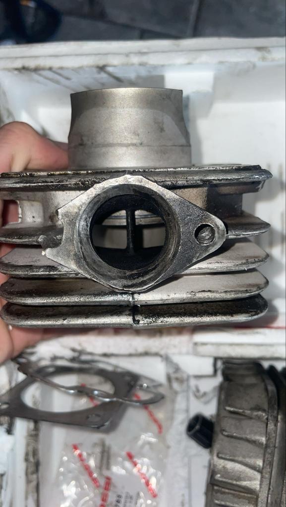 70cc Airsal cilinder voor Piaggio (tapeinde gebroken), Ophalen of Verzenden, Gebruikt
